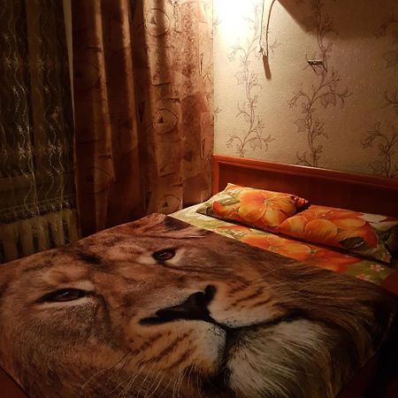 House Hotel Apartments 3 Ривне Екстериор снимка