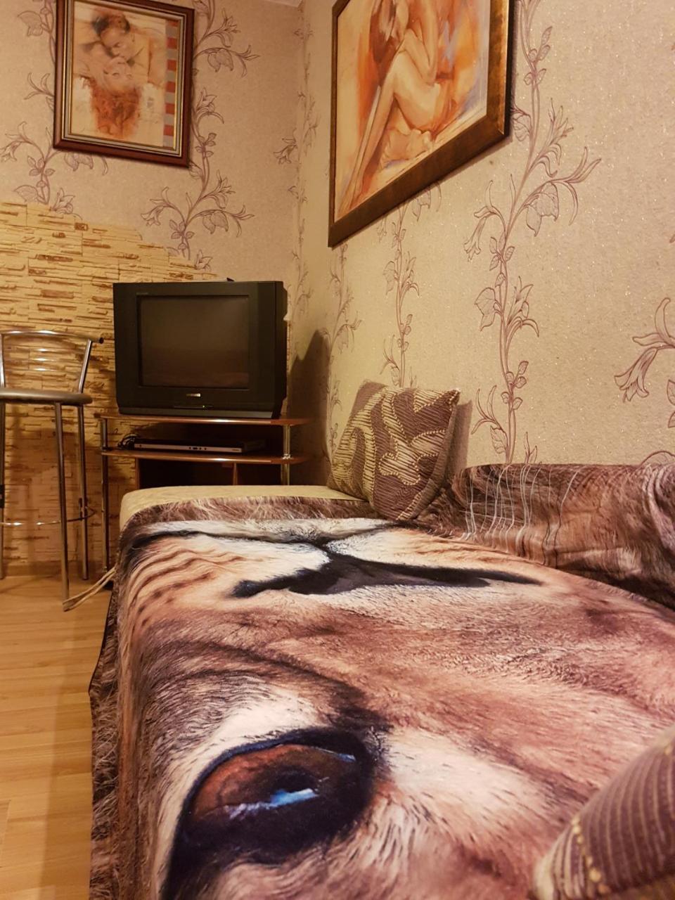House Hotel Apartments 3 Ривне Екстериор снимка