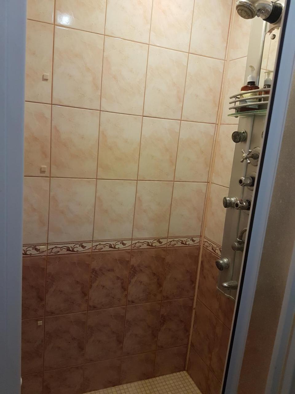 House Hotel Apartments 3 Ривне Екстериор снимка